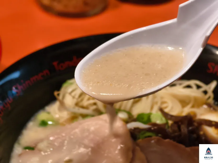 通堂拉麵菜單,男人麵女人麵,小祿站美食,沖繩必吃,沖繩美食,沖繩通堂拉麵,沖繩拉麵推薦 @鯊魚大口咬