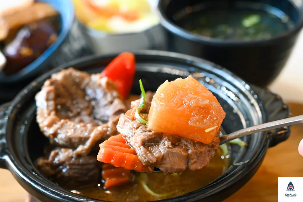 南屯美食推薦,台中家庭料理,台中家常美食餐廳,台中家料理,南屯家料理,南屯家料理菜單,南屯便當推薦 @鯊魚大口咬 南屯美食推薦,台中家庭料理,台中家常美食餐廳,台中家料理,南屯家料理,南屯家料理菜單,南屯便當推薦 @鯊魚大口咬