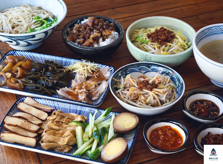 圓環頂麵食館,圓環頂麵食館菜單,圓環頂麵食館推薦,鹿港美食推薦,鹿港小吃推薦 @鯊魚大口咬