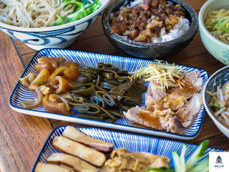 圓環頂麵食館,圓環頂麵食館菜單,圓環頂麵食館推薦,鹿港美食推薦,鹿港小吃推薦 @鯊魚大口咬