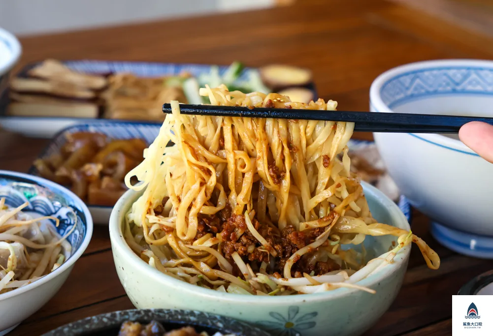 圓環頂麵食館,圓環頂麵食館菜單,圓環頂麵食館推薦,鹿港美食推薦,鹿港小吃推薦 @鯊魚大口咬