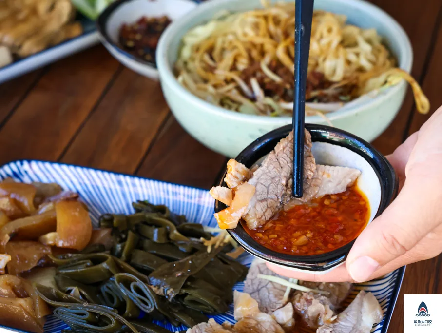 圓環頂麵食館,圓環頂麵食館菜單,圓環頂麵食館推薦,鹿港美食推薦,鹿港小吃推薦 @鯊魚大口咬