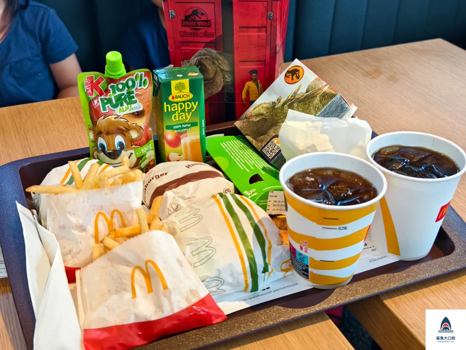 麥當勞Nyugati,世界上最美麥當勞,匈牙利麥當勞,布達佩斯麥當勞,布達佩斯麥當勞McDonald's Nyugati @鯊魚大口咬