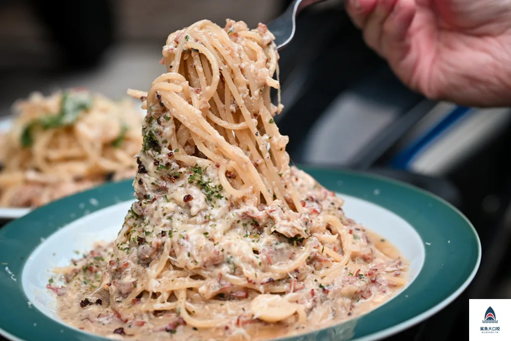 外帶有間義大利麵,有一間義大利麵,又一間商行SPAGHETTI,又一間商行 @鯊魚大口咬 外帶有間義大利麵,有一間義大利麵,又一間商行SPAGHETTI,又一間商行 @鯊魚大口咬