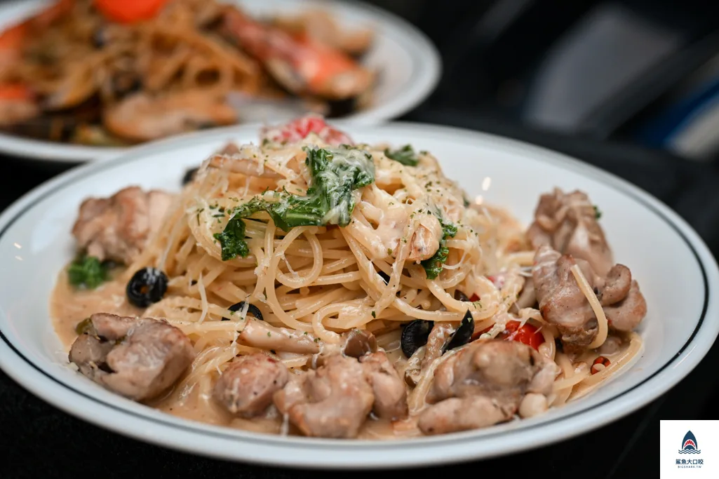 外帶有間義大利麵,有一間義大利麵,又一間商行SPAGHETTI,又一間商行 @鯊魚大口咬 外帶有間義大利麵,有一間義大利麵,又一間商行SPAGHETTI,又一間商行 @鯊魚大口咬