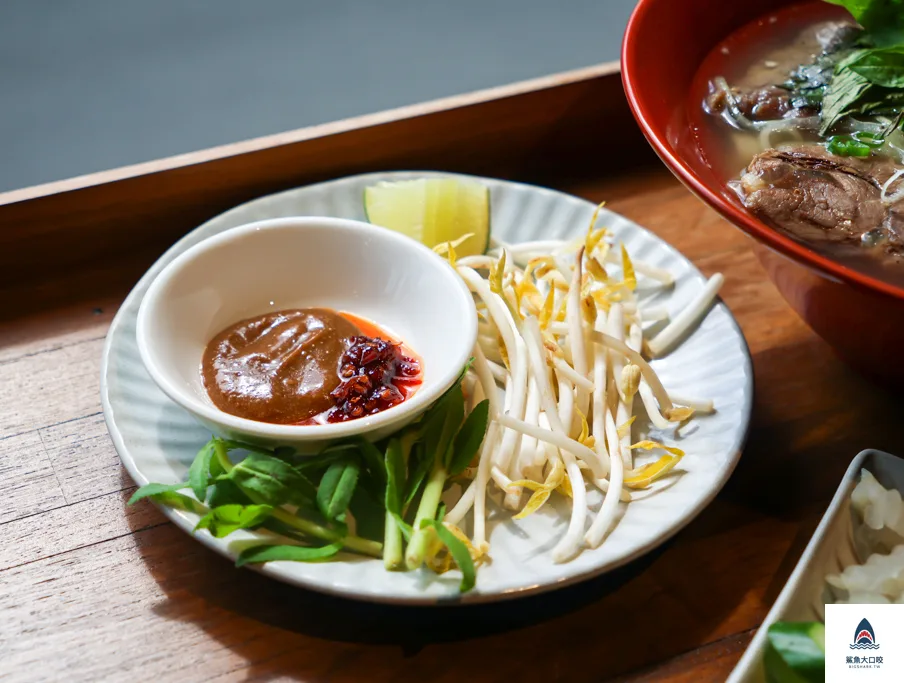 台中西區美食推薦,台中越南料理,審計新村美食推薦,八月寓所,台中八月寓所,八月寓所菜單,八月寓所評價 @鯊魚大口咬