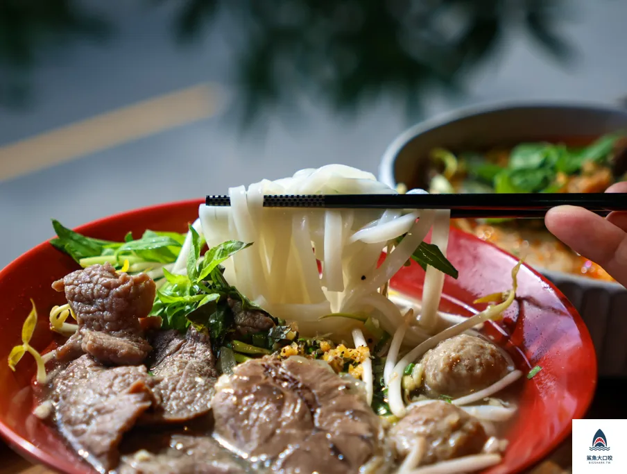 台中西區美食推薦,台中越南料理,審計新村美食推薦,八月寓所,台中八月寓所,八月寓所菜單,八月寓所評價 @鯊魚大口咬