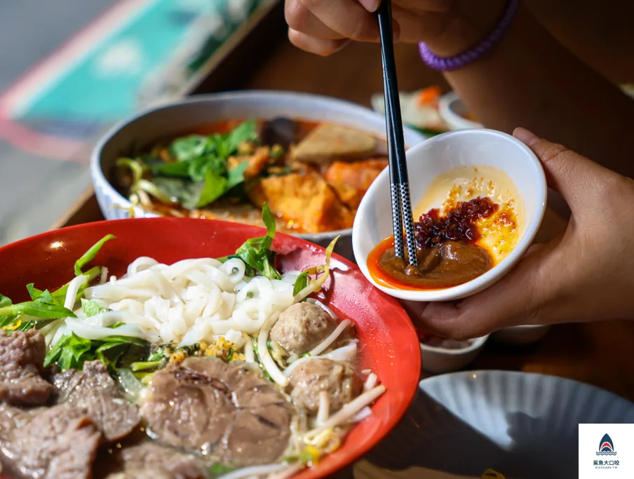 台中西區美食推薦,台中越南料理,審計新村美食推薦,八月寓所,台中八月寓所,八月寓所菜單,八月寓所評價 @鯊魚大口咬