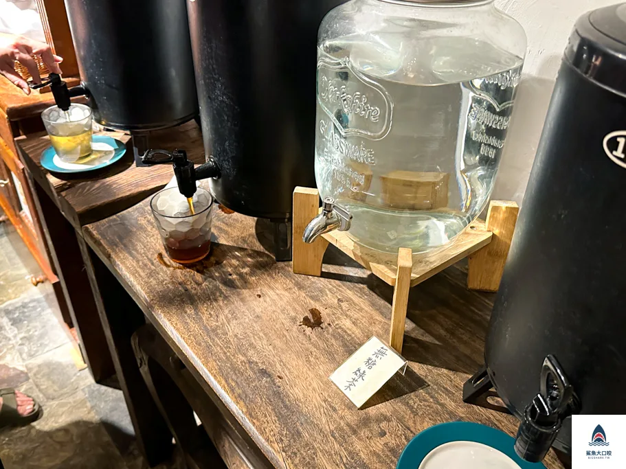 藍洞意式廚房菜單,誠品綠園道美食推薦,台中義大利麵推薦,藍洞意式廚房,藍洞意式廚房推薦 @鯊魚大口咬