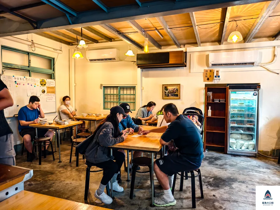 台中文青麵店,台中北區美食推薦,桂蘭麵,桂蘭麵菜單 @鯊魚大口咬