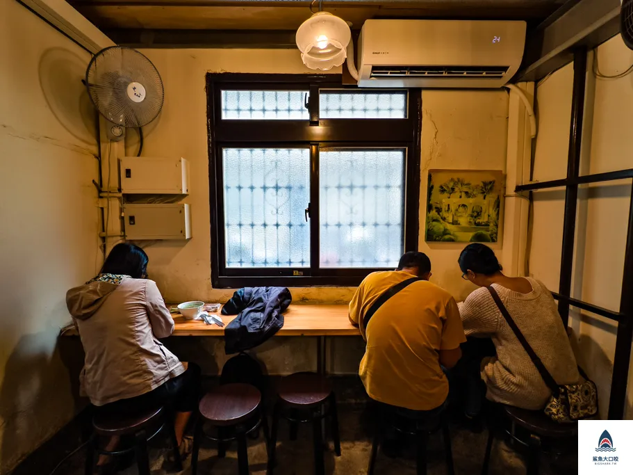 台中文青麵店,台中北區美食推薦,桂蘭麵,桂蘭麵菜單 @鯊魚大口咬