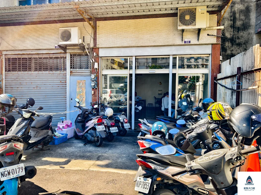 大雅美食推薦,大雅牛肉麵,大雅牛肉麵價格,大雅好吃牛肉麵,台中好吃牛肉麵 @鯊魚大口咬 大雅美食推薦,大雅牛肉麵,大雅牛肉麵價格,大雅好吃牛肉麵,台中好吃牛肉麵 @鯊魚大口咬