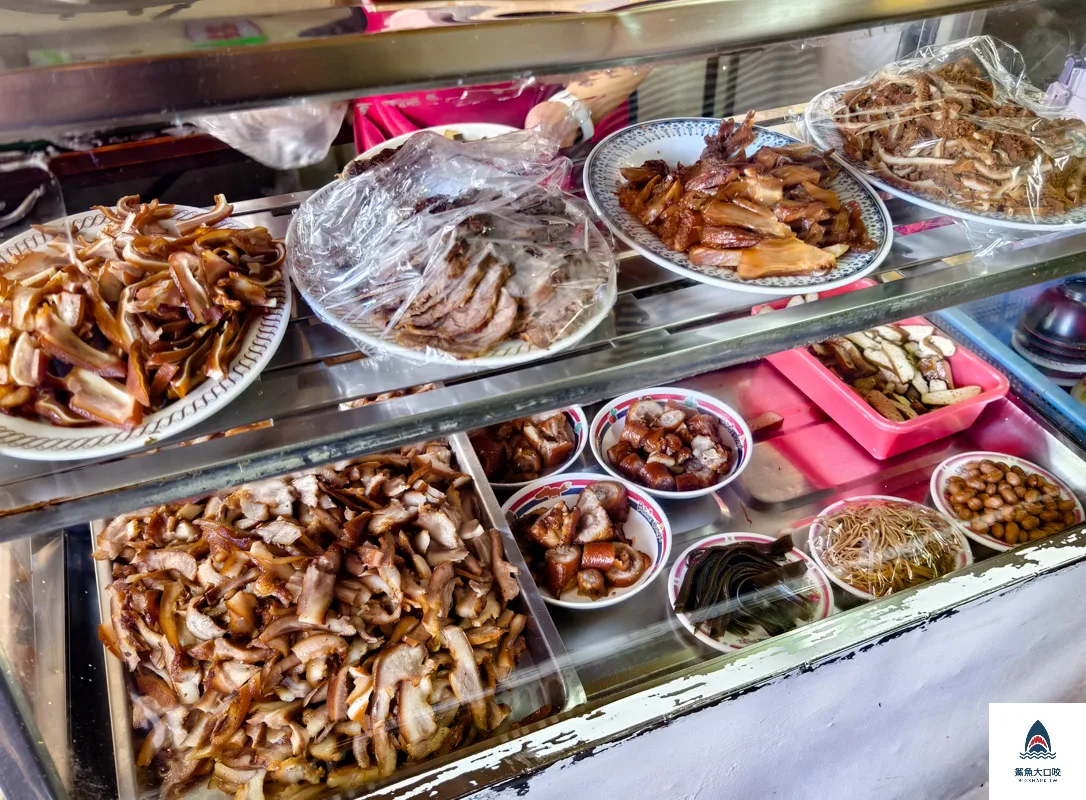 大雅美食推薦,大雅牛肉麵,大雅牛肉麵價格,大雅好吃牛肉麵,台中好吃牛肉麵 @鯊魚大口咬 大雅美食推薦,大雅牛肉麵,大雅牛肉麵價格,大雅好吃牛肉麵,台中好吃牛肉麵 @鯊魚大口咬