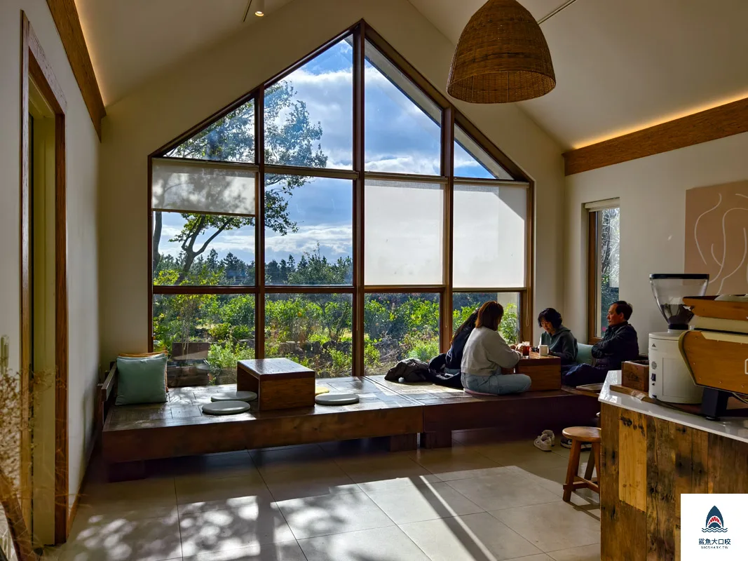 Cafe Eulli,濟州島咖啡廳,濟州咖啡廳,濟州網美咖啡廳,山茶花之丘咖啡廳 @鯊魚大口咬