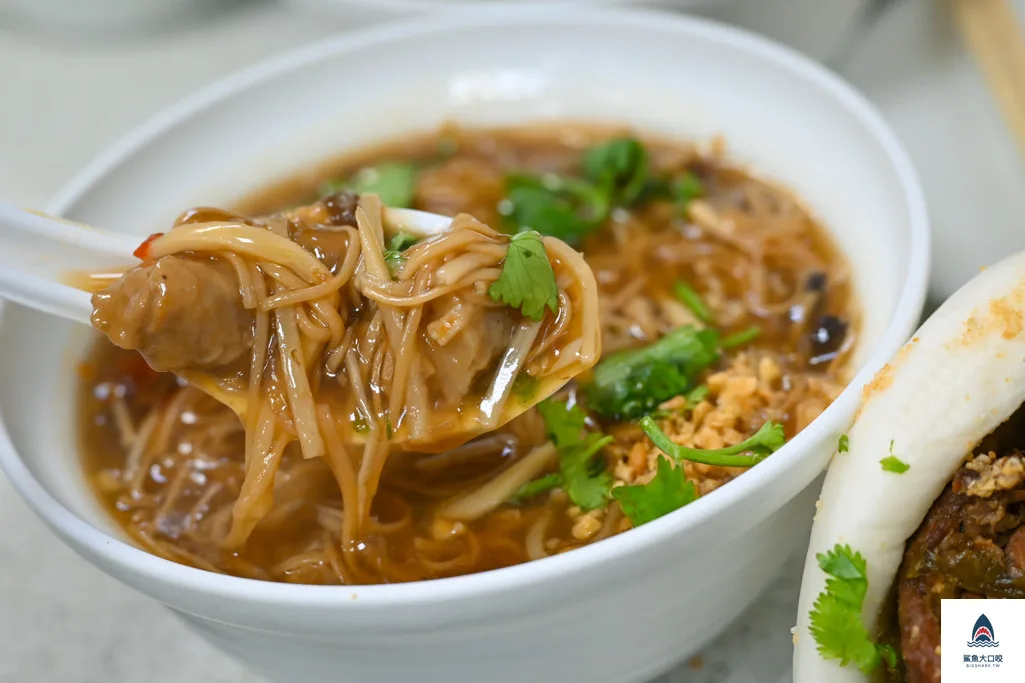 公館美食推薦,公館割包推薦,台北割包,台北米其林必比登推薦,藍家割包,藍家割包電話,藍家割包菜單,藍家割包推薦 @鯊魚大口咬