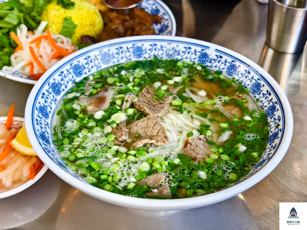 弘大美食,弘大商圈美食推薦,弘益大學美食,Pho ong Nam 24 Sogang Univ,Pho ong Nam 24 @鯊魚大口咬