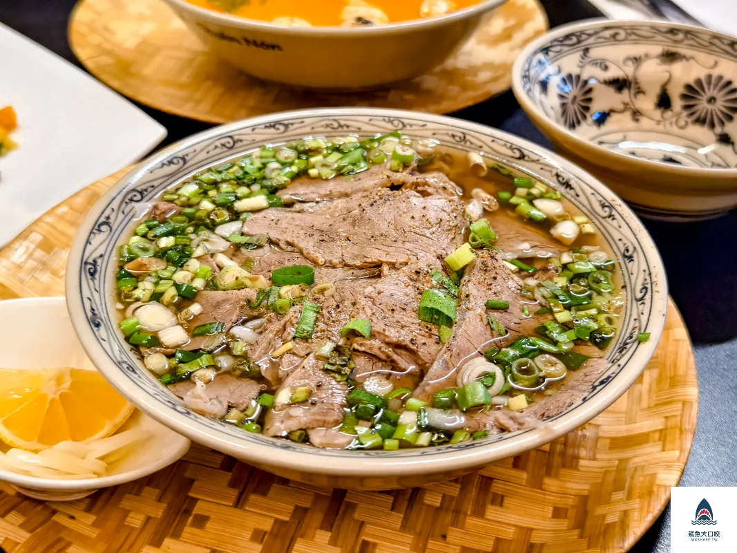 布達佩斯越南料理,布達佩斯越南河粉Quán Nón Budapest,Quán Nón Budapest @鯊魚大口咬