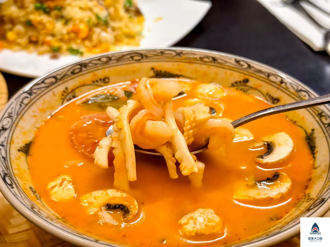 布達佩斯越南料理,布達佩斯越南河粉Quán Nón Budapest,Quán Nón Budapest @鯊魚大口咬