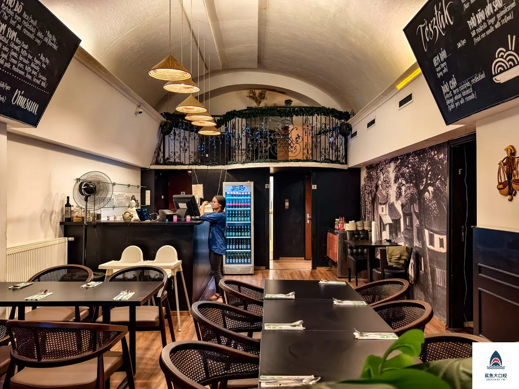 布達佩斯越南料理,布達佩斯越南河粉Quán Nón Budapest,Quán Nón Budapest @鯊魚大口咬