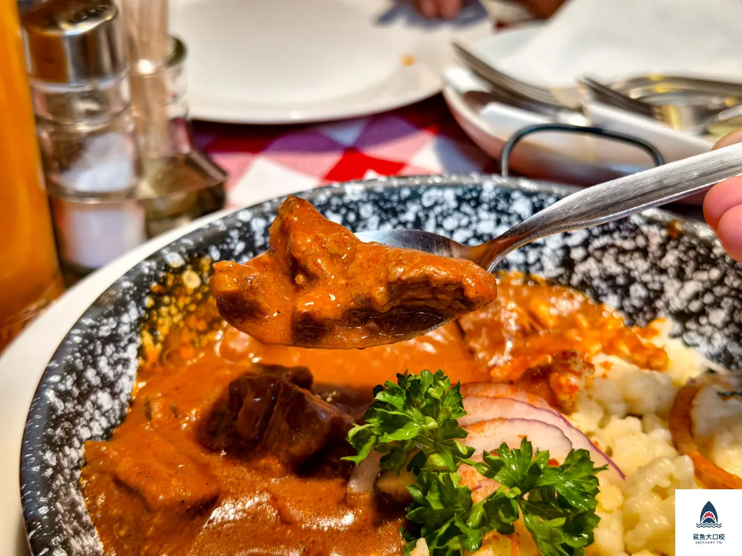 匈牙利燉牛肉湯,匈牙利餐廳Tüköry Étterem,Tüköry Étterem,匈牙利牛肉燉餃子 @鯊魚大口咬 匈牙利燉牛肉湯,匈牙利餐廳Tüköry Étterem,Tüköry Étterem,匈牙利牛肉燉餃子 @鯊魚大口咬