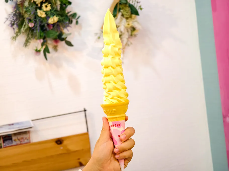 美國村美食,Long Softcream @鯊魚大口咬 美國村美食,Long Softcream @鯊魚大口咬