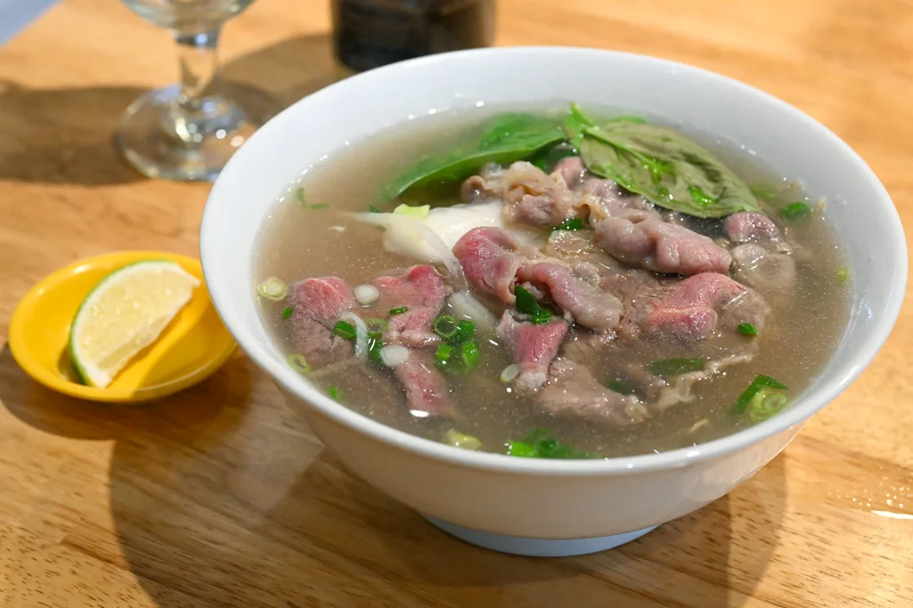 台中越南料理,台中河粉,台中美式河粉,西區越南料理,小西貢美式河粉,小西貢美式河粉菜單 @鯊魚大口咬 台中越南料理,台中河粉,台中美式河粉,西區越南料理,小西貢美式河粉,小西貢美式河粉菜單 @鯊魚大口咬