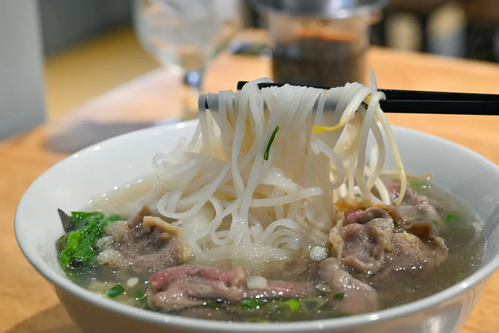 台中越南料理,台中河粉,台中美式河粉,西區越南料理,小西貢美式河粉,小西貢美式河粉菜單 @鯊魚大口咬 台中越南料理,台中河粉,台中美式河粉,西區越南料理,小西貢美式河粉,小西貢美式河粉菜單 @鯊魚大口咬