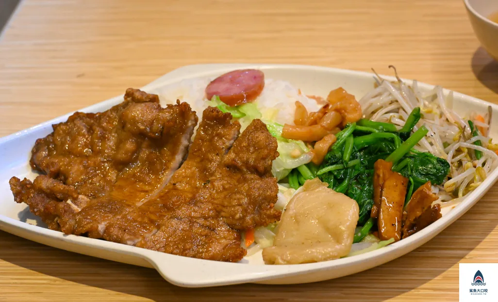 華南排骨,華南排骨菜單,台北車站美食推薦,開封街美食推薦,台北排骨 @鯊魚大口咬