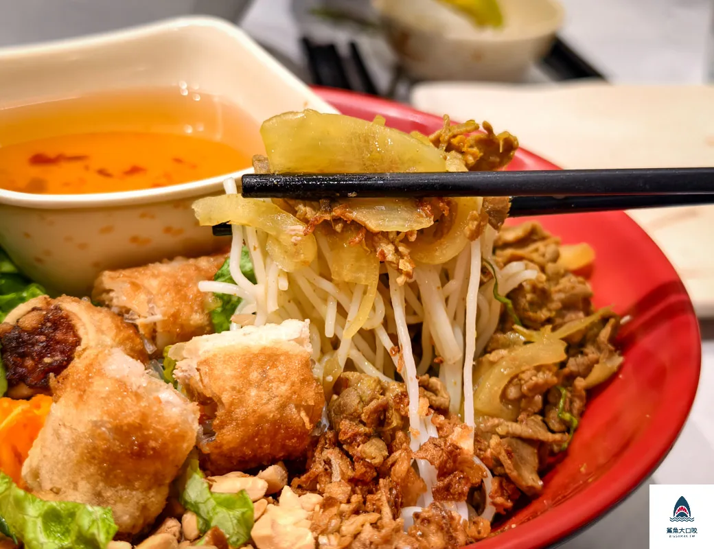 巴黎美食,PHO 14 Opera @鯊魚大口咬