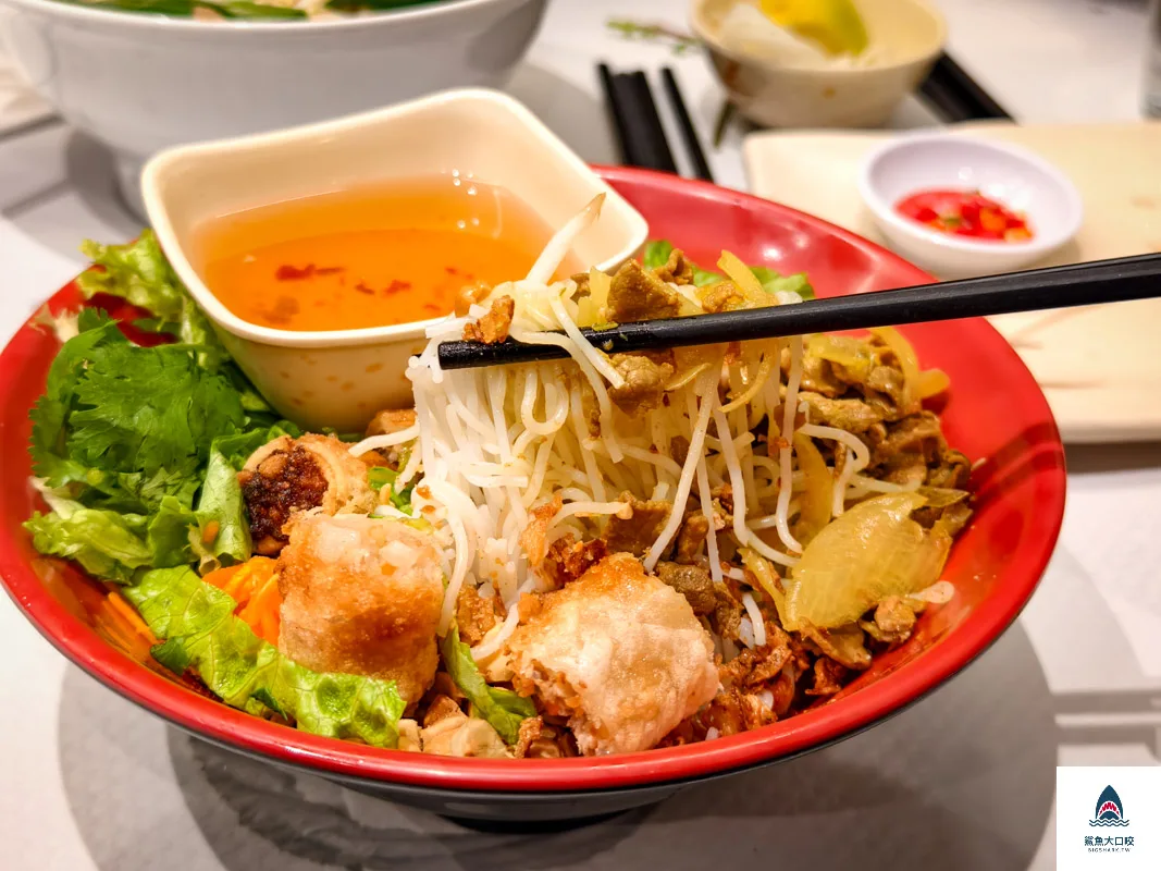 巴黎美食,PHO 14 Opera @鯊魚大口咬