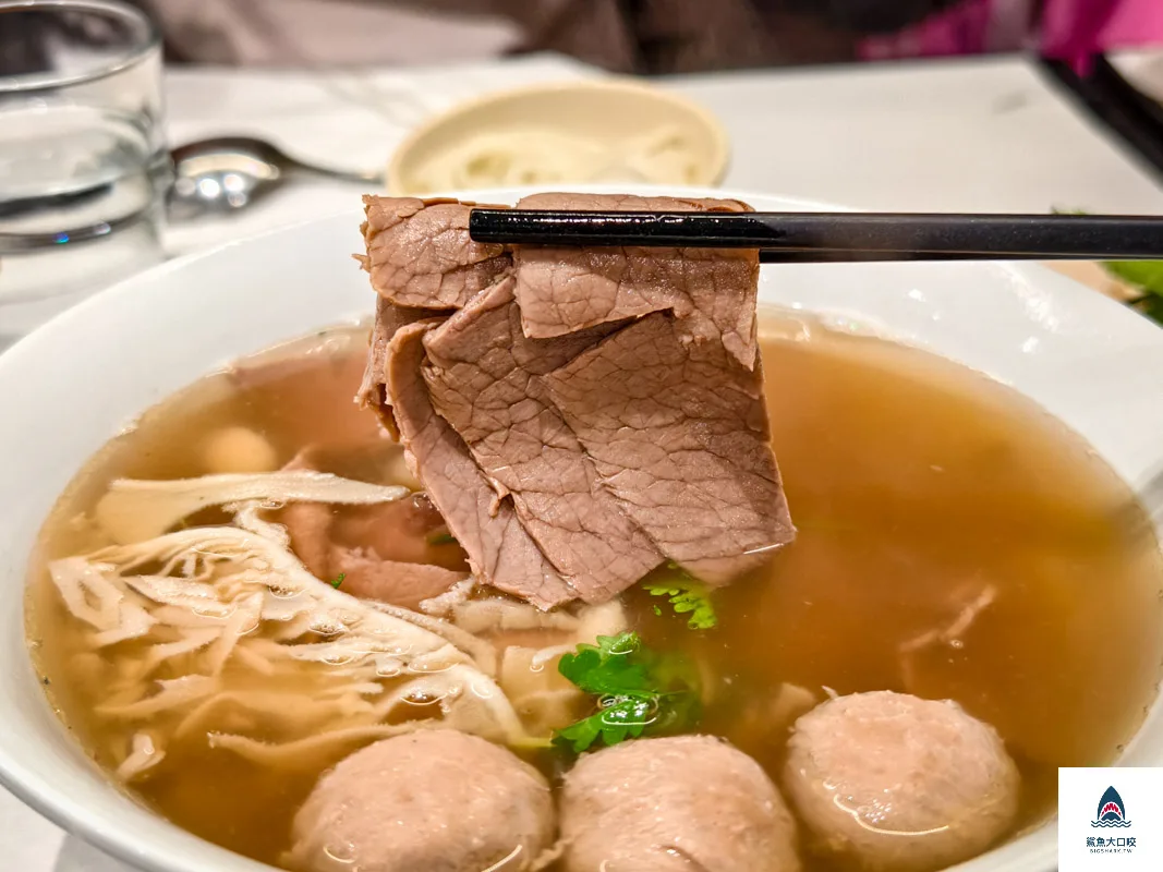 巴黎美食,PHO 14 Opera @鯊魚大口咬
