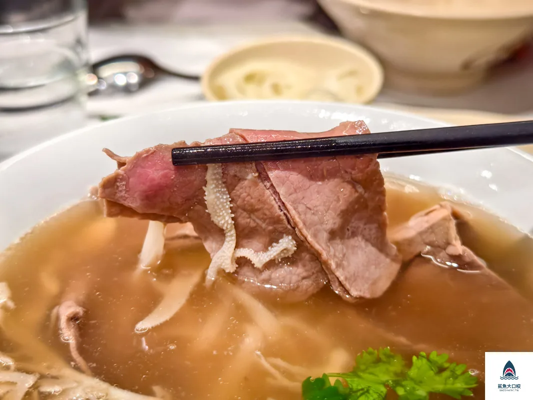 巴黎美食,PHO 14 Opera @鯊魚大口咬