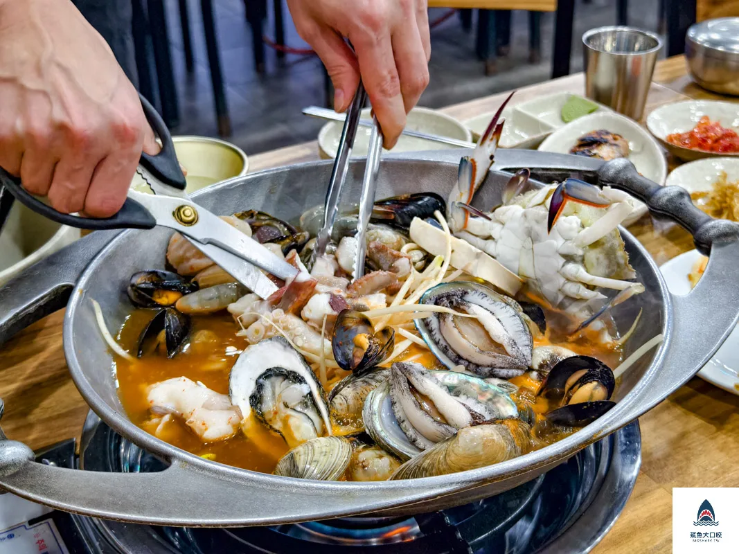 濟州三姓穴海鮮湯,三姓穴海鮮湯西歸浦店,三姓穴海鮮湯價位,西歸浦美食,濟州島美食,濟州島必吃 @鯊魚大口咬 濟州三姓穴海鮮湯,三姓穴海鮮湯西歸浦店,三姓穴海鮮湯價位,西歸浦美食,濟州島美食,濟州島必吃 @鯊魚大口咬