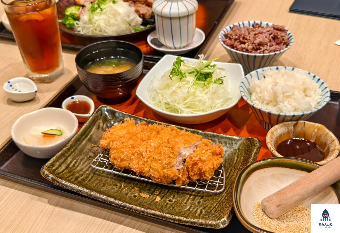 大戶屋,台中新時代美食 @鯊魚大口咬