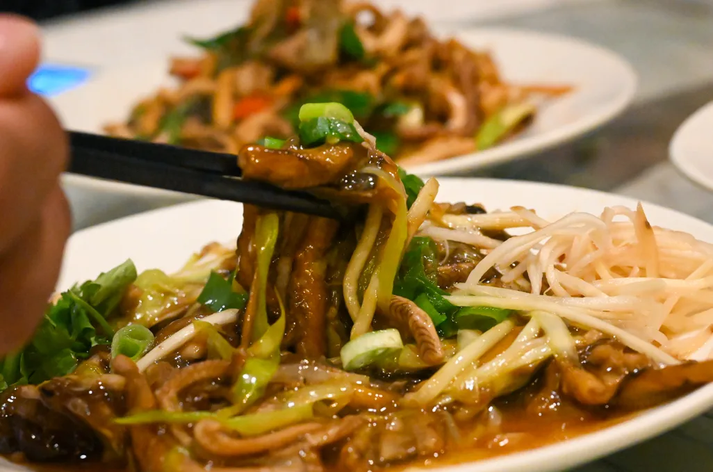 蘭姥姥小吃,松江南京站美食,台北合菜 @鯊魚大口咬