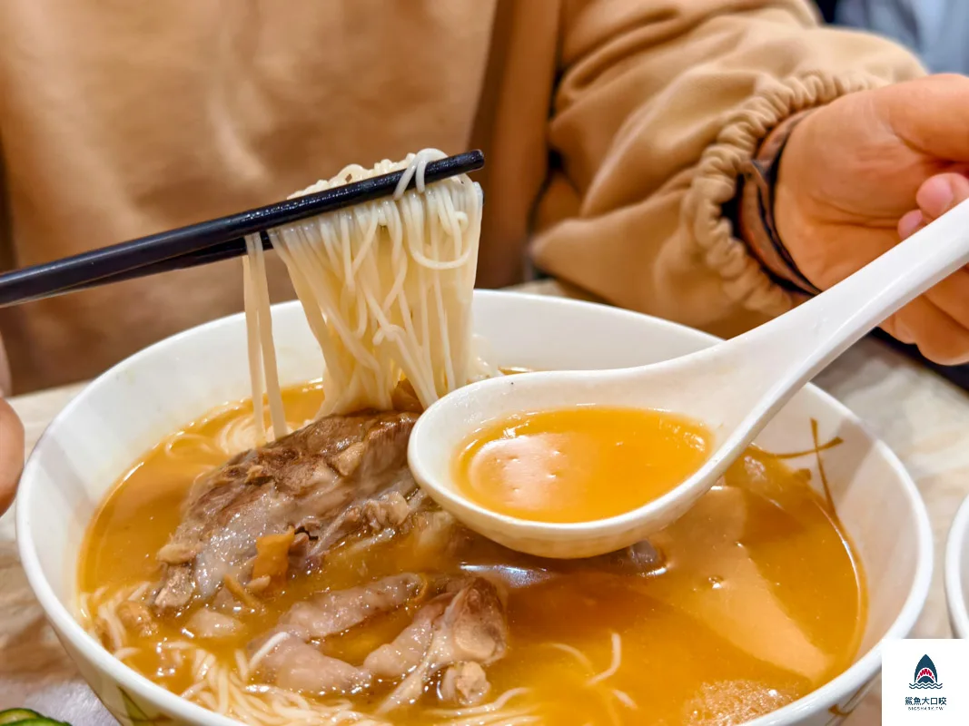 台中麻油雞,台中米其林必比登推薦,羅家古早味 @鯊魚大口咬 台中麻油雞,台中米其林必比登推薦,羅家古早味 @鯊魚大口咬