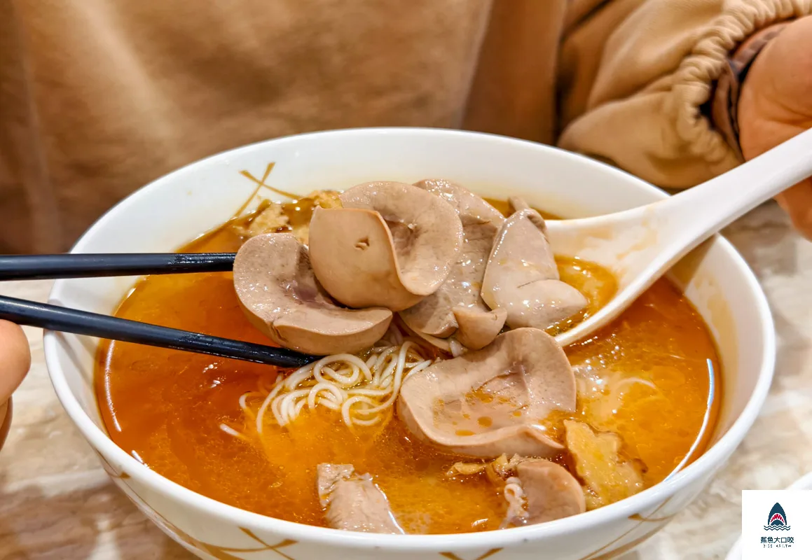 台中麻油雞,台中米其林必比登推薦,羅家古早味 @鯊魚大口咬 台中麻油雞,台中米其林必比登推薦,羅家古早味 @鯊魚大口咬