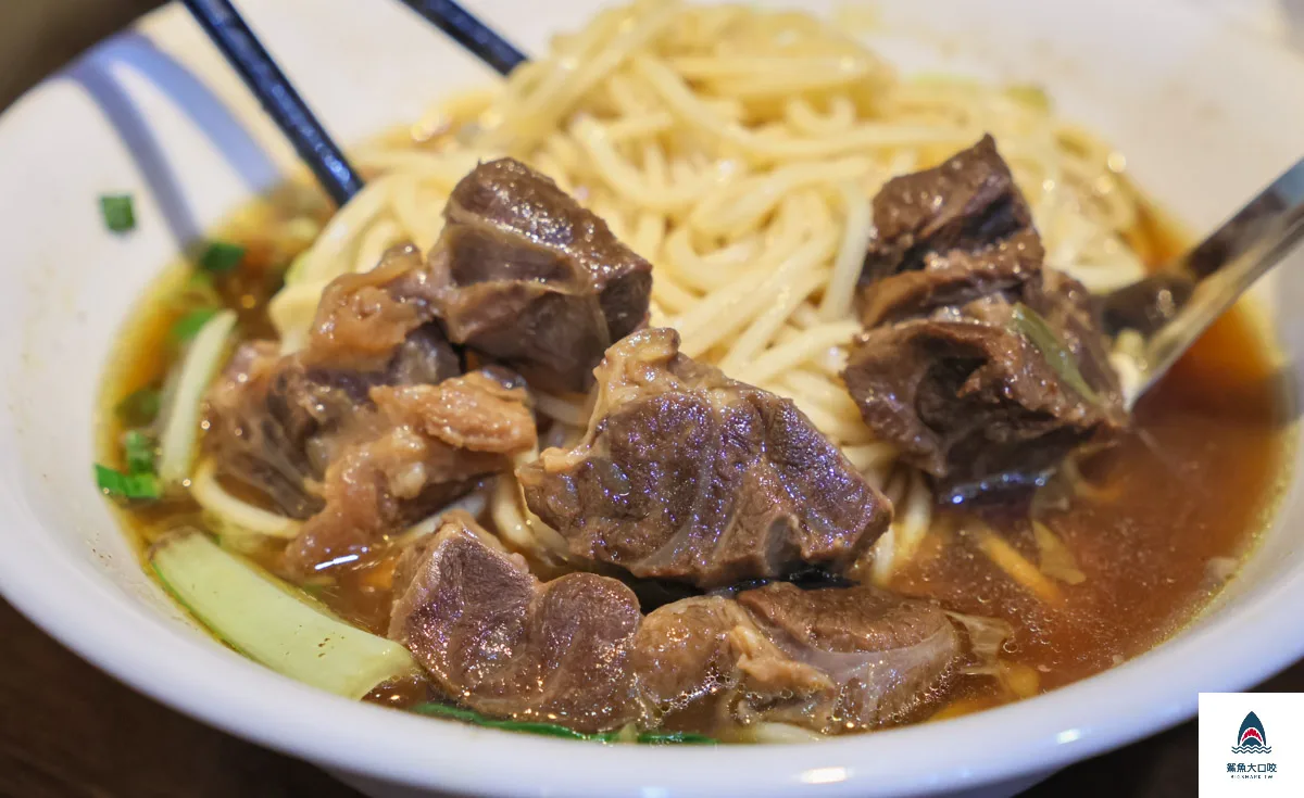 老街牛肉麵,老街牛肉麵菜單,大雅老街牛肉麵 @鯊魚大口咬 老街牛肉麵,老街牛肉麵菜單,大雅老街牛肉麵 @鯊魚大口咬