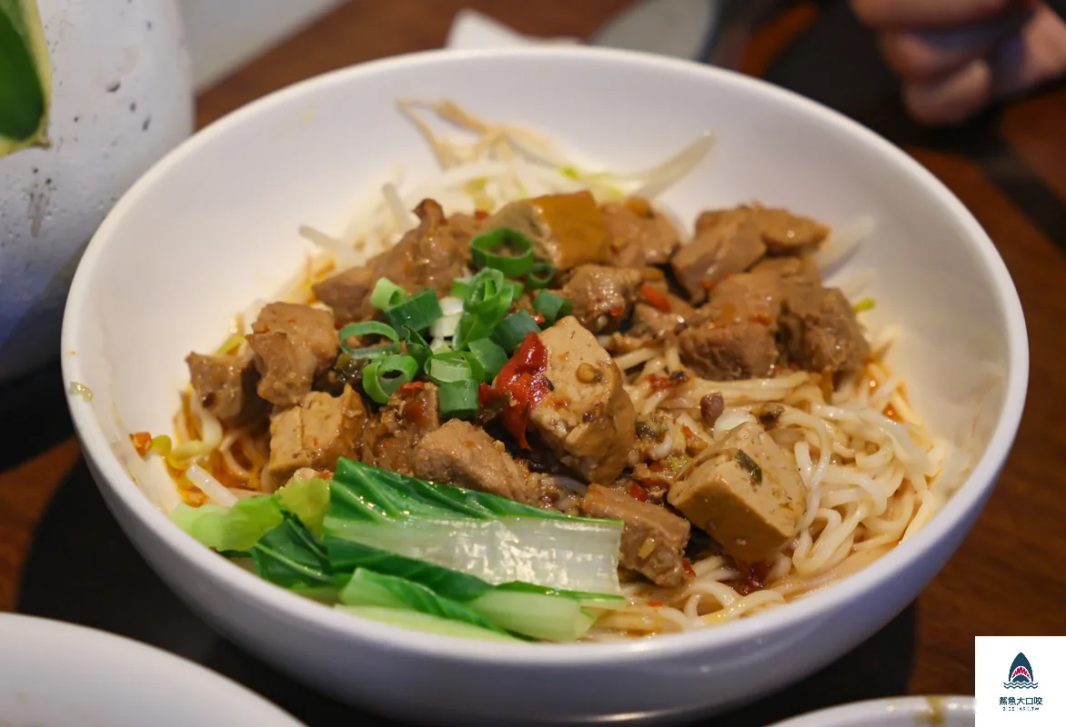 老街牛肉麵,老街牛肉麵菜單,大雅老街牛肉麵 @鯊魚大口咬 老街牛肉麵,老街牛肉麵菜單,大雅老街牛肉麵 @鯊魚大口咬