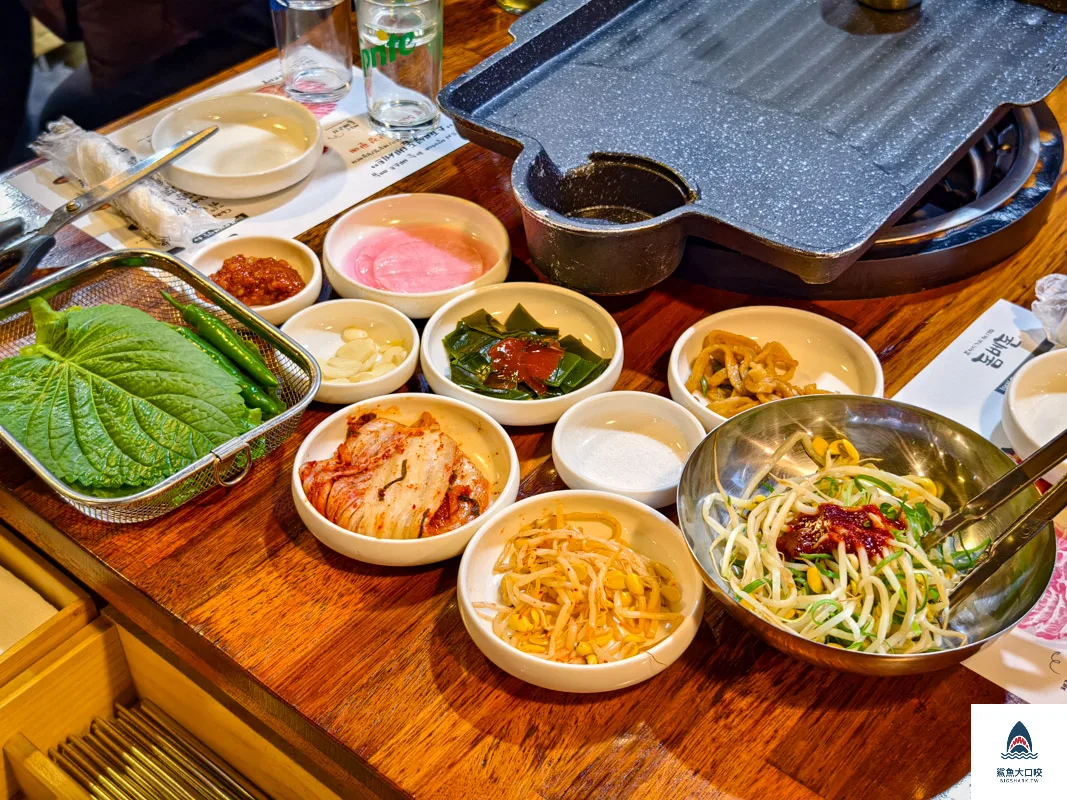 濟州島美食推薦,濟州米其林必比登推薦,濟州菜板豚 @鯊魚大口咬