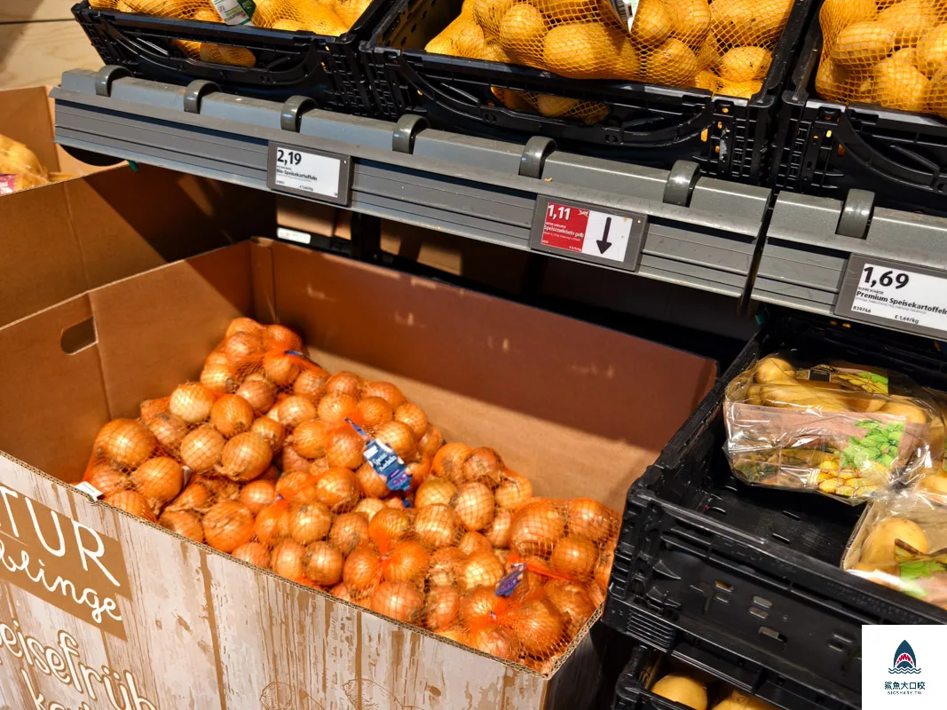 ALDI超市,德國ALDI @鯊魚大口咬