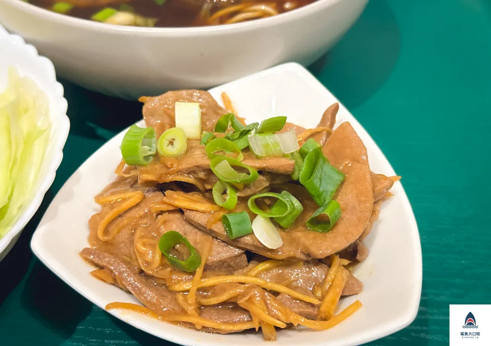 台中牛肉麵推薦,陳師傅牛肉麵大王 @鯊魚大口咬 台中牛肉麵推薦,陳師傅牛肉麵大王 @鯊魚大口咬