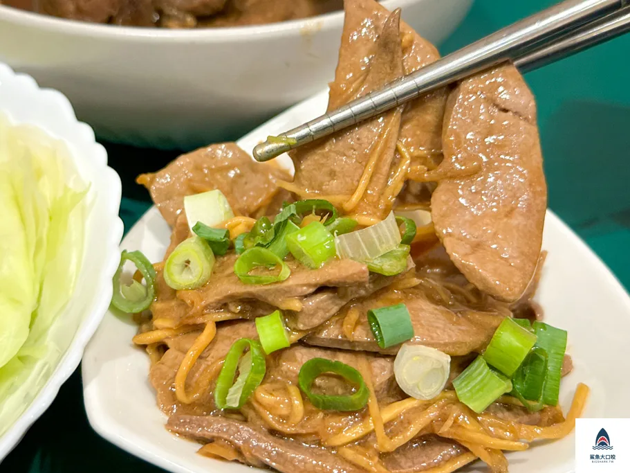 台中牛肉麵推薦,陳師傅牛肉麵大王 @鯊魚大口咬 台中牛肉麵推薦,陳師傅牛肉麵大王 @鯊魚大口咬