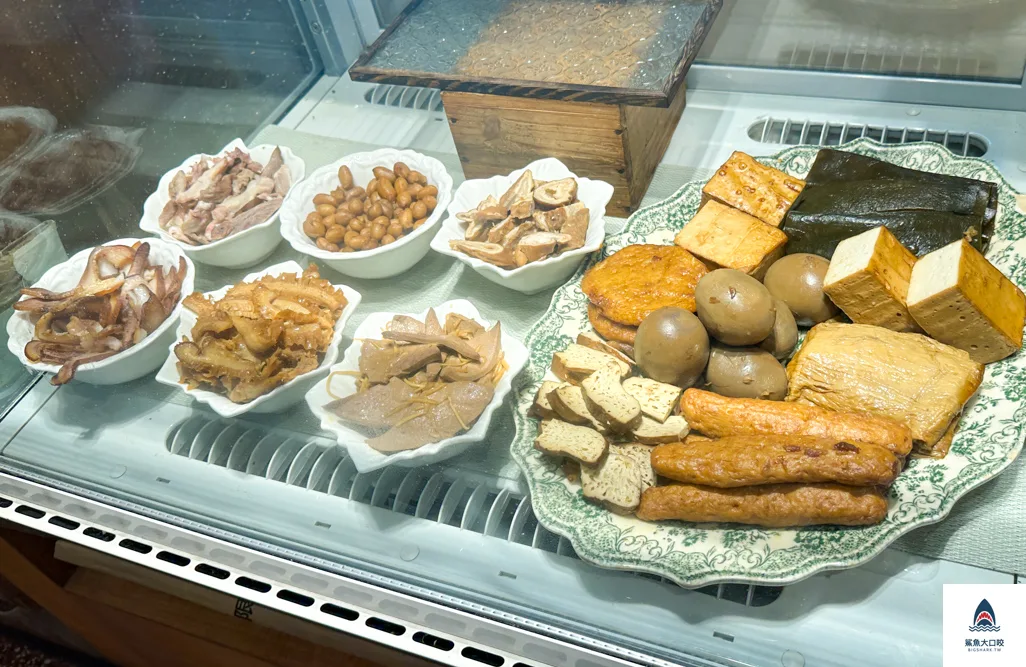 台中牛肉麵推薦,陳師傅牛肉麵大王 @鯊魚大口咬 台中牛肉麵推薦,陳師傅牛肉麵大王 @鯊魚大口咬