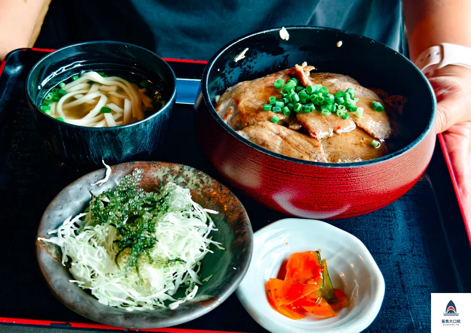 沖繩百年古家大家,沖繩阿古豬推薦,阿古豬料理餐廳,沖繩美食必吃 @鯊魚大口咬
