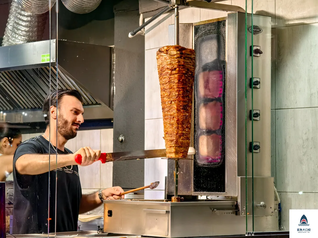 Budapest　Kebab,Budapest Hero Kebab @鯊魚大口咬