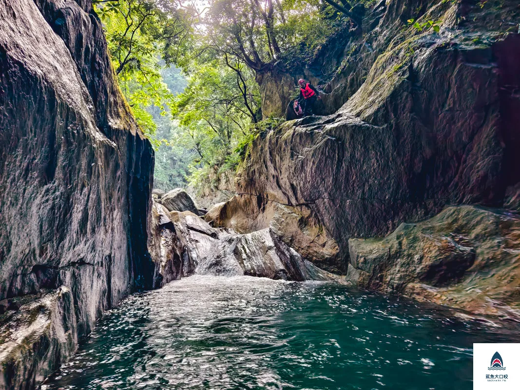 宜蘭溯溪,狂人出動南澳溯溪,蘇澳溯溪,狂人出動鹿皮溪溯溪,狂人出動,鹿皮溪溯溪,南澳溯溪 @鯊魚大口咬 宜蘭溯溪,狂人出動南澳溯溪,蘇澳溯溪,狂人出動鹿皮溪溯溪,狂人出動,鹿皮溪溯溪,南澳溯溪 @鯊魚大口咬