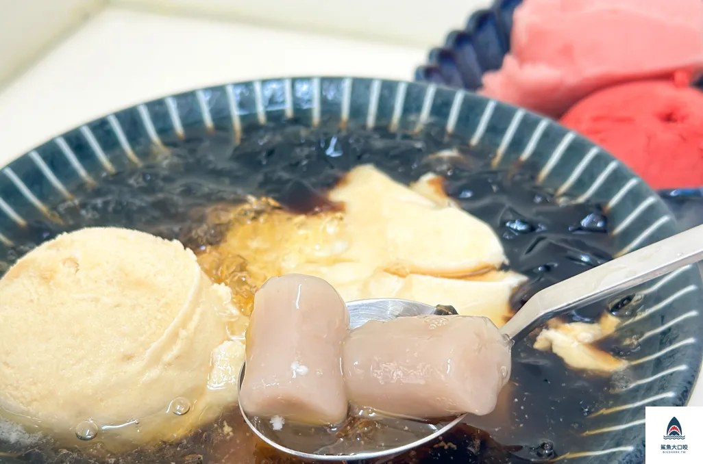 湁晚冰,西屯豆花 @鯊魚大口咬 湁晚冰,西屯豆花 @鯊魚大口咬