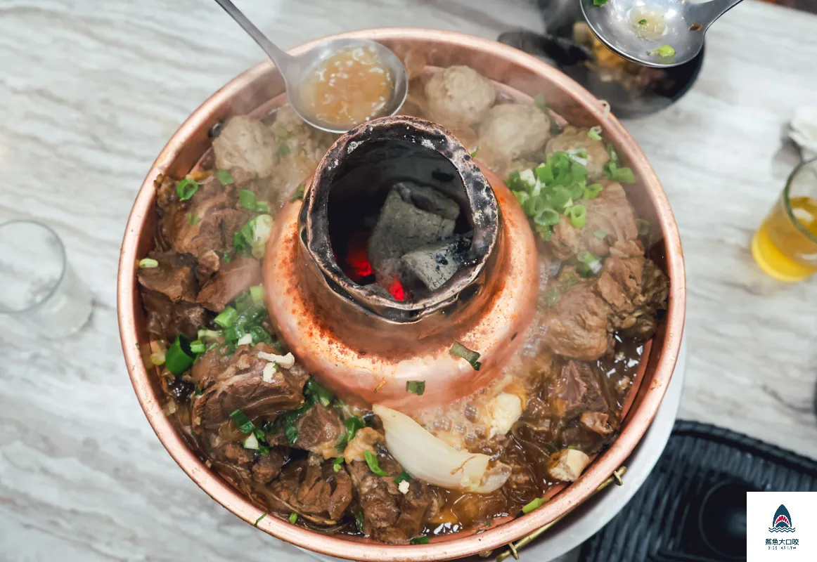 鈺鳳牛羊肉火鍋,鈺鳳牛羊肉火鍋菜單,鈺鳳牛羊肉火鍋訂位 @鯊魚大口咬