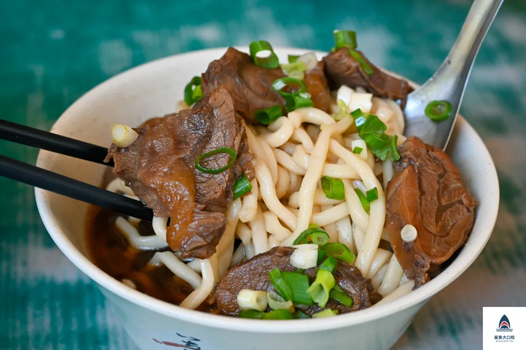 西門美食,老劉刀切牛肉麵,台北牛肉麵,西門牛肉麵 @鯊魚大口咬